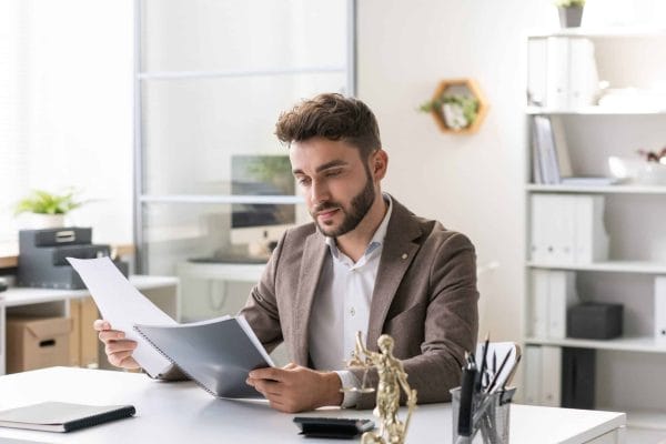 What is the work of medical lawyer? Medical Malpractice Lawyer